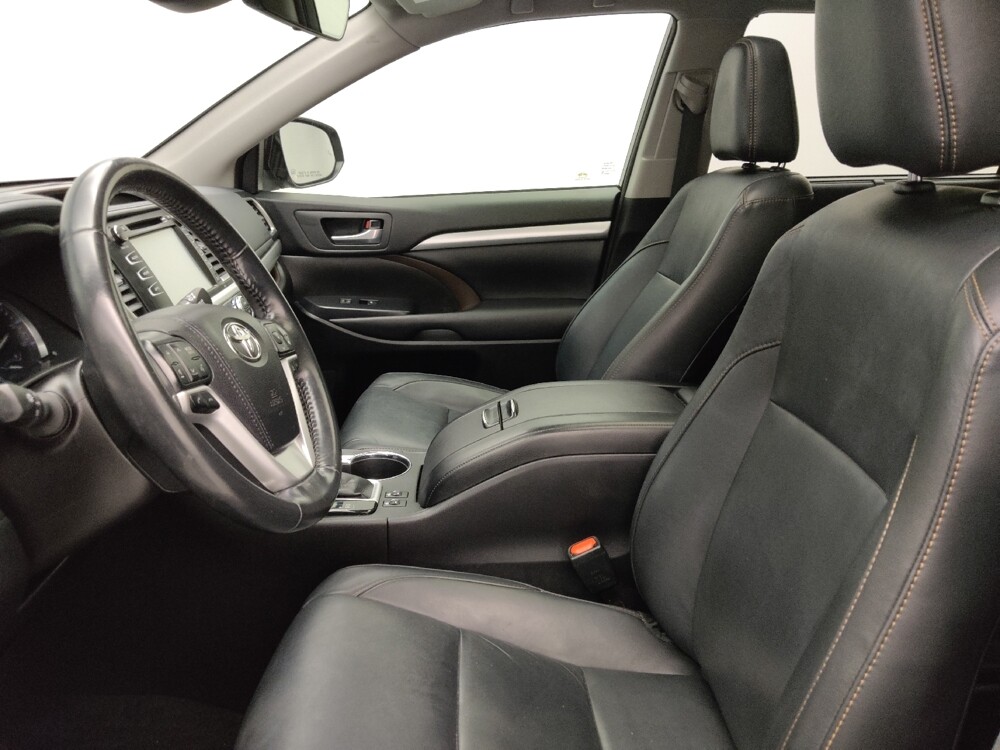 2017 Toyota Highlander in Lakewood, CO 80215 - 18065313 17