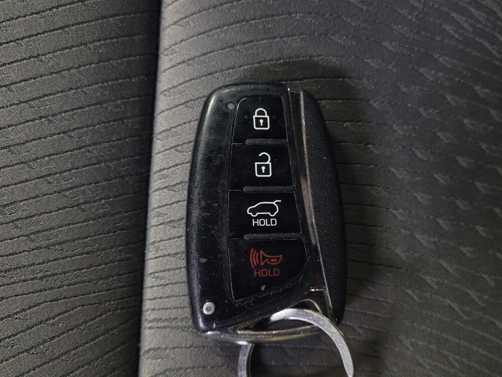 2018 Hyundai Santa Fe in Clearwater, FL 33764 - 18065354 32