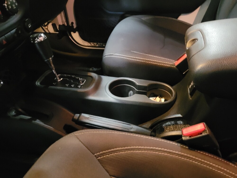 2017 Jeep Wrangler in Temple Hills, MD 20746 - 18065374 26