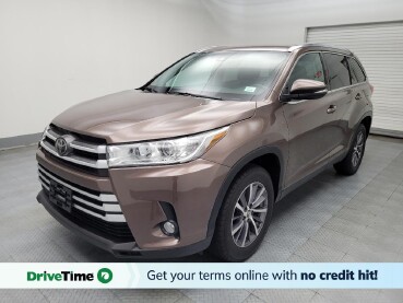 2019 Toyota Highlander in Peoria, IL 61615