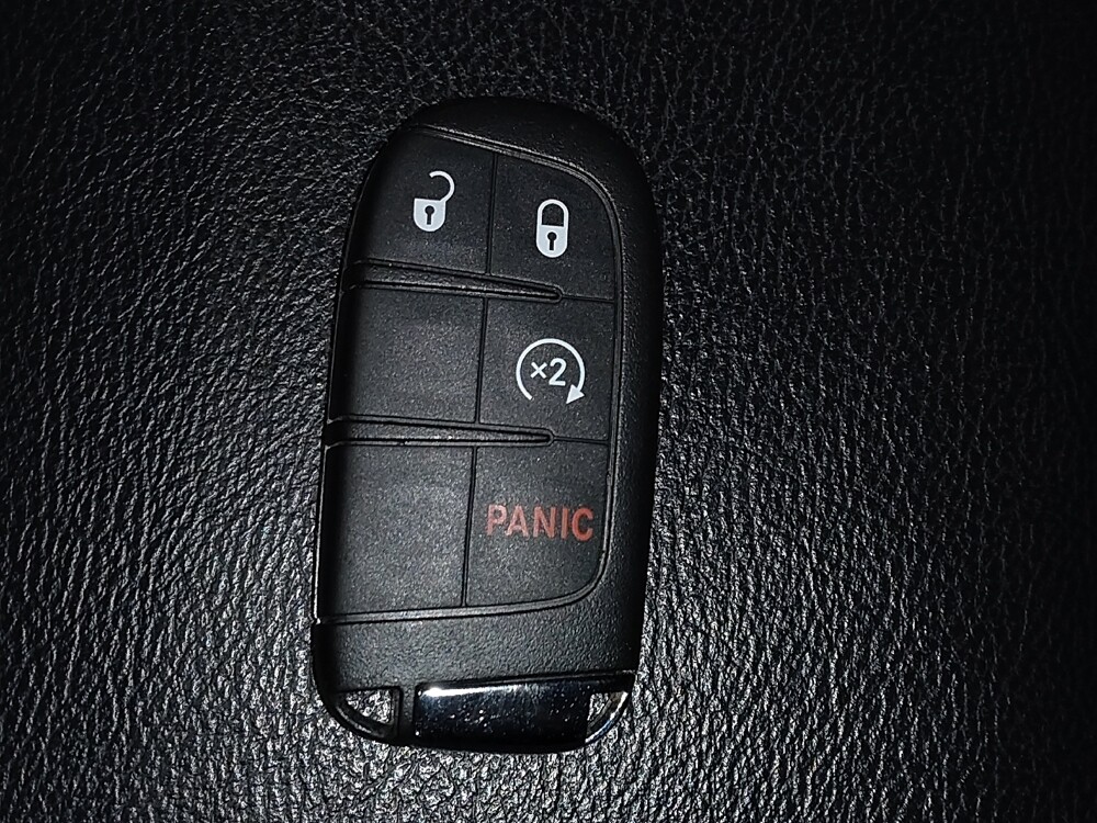 2018 Jeep Compass in Orlando, FL 32808 - 18065493 32