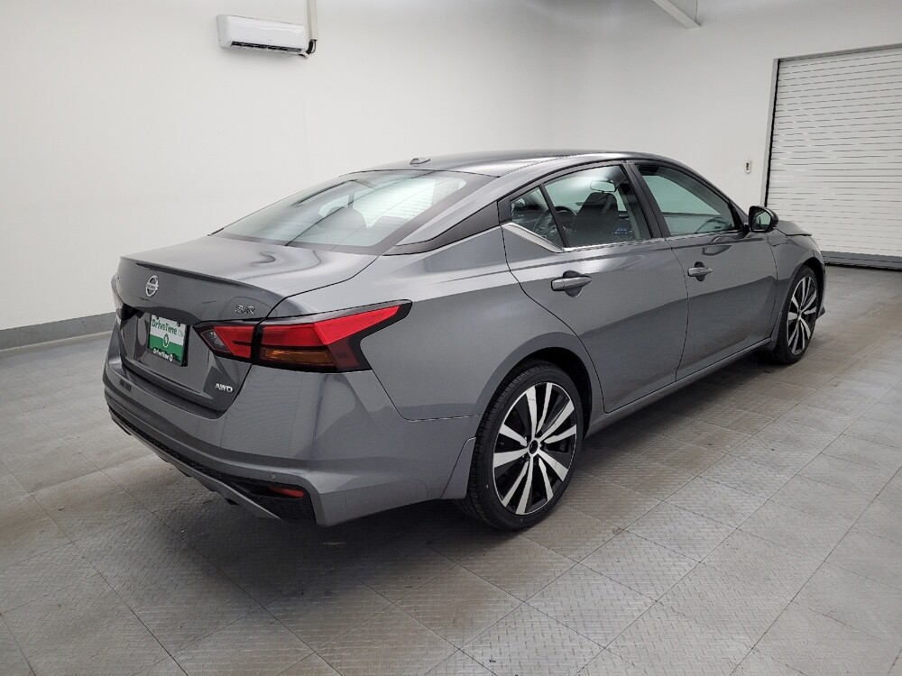 2020 Nissan Altima in Maple Heights, OH 44137 - 18065560 10