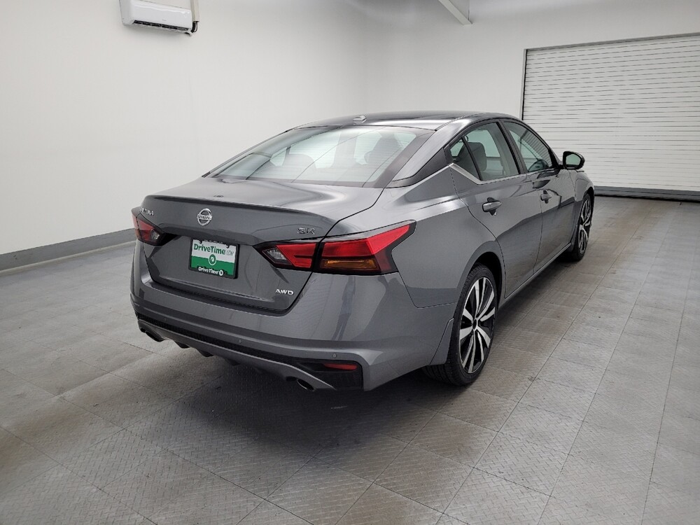 2020 Nissan Altima in Maple Heights, OH 44137 - 18065560 9