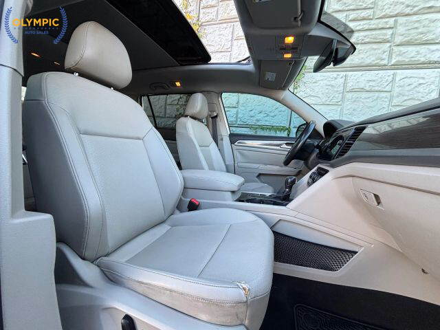 2018 Volkswagen Atlas in Decatur, GA 30032 - 18065673 38