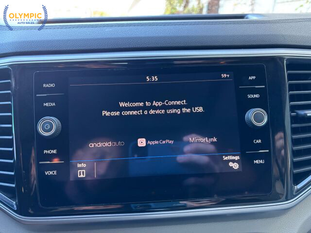 2018 Volkswagen Atlas in Decatur, GA 30032 - 18065673 28