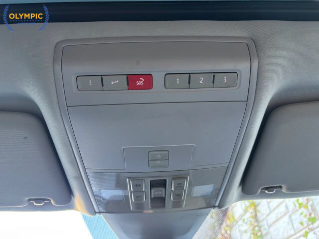 2018 Volkswagen Atlas in Decatur, GA 30032 - 18065673 35