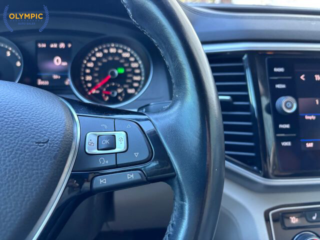 2018 Volkswagen Atlas in Decatur, GA 30032 - 18065673 24