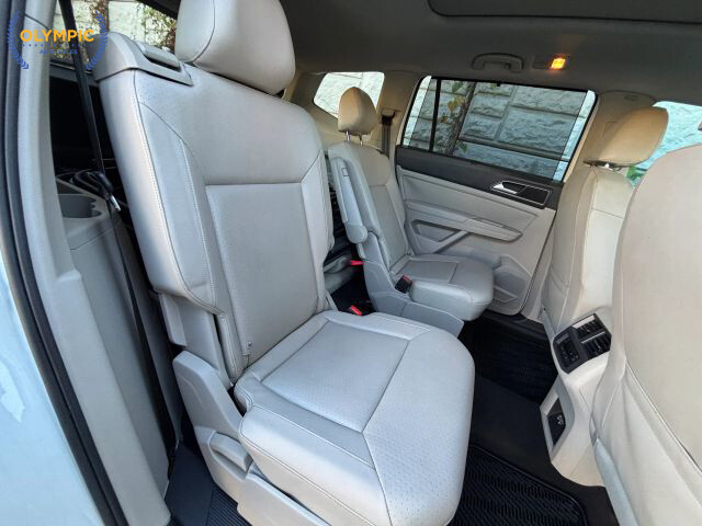 2018 Volkswagen Atlas in Decatur, GA 30032 - 18065673 40