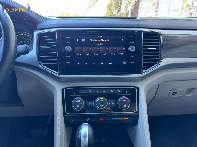 2018 Volkswagen Atlas in Decatur, GA 30032 - 18065673 27