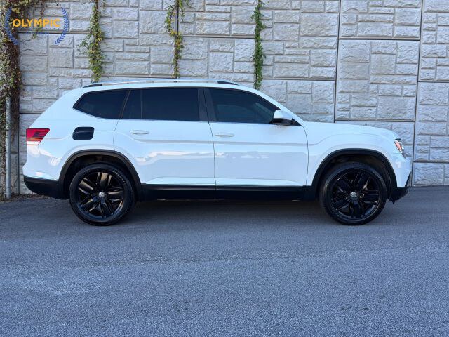 2018 Volkswagen Atlas in Decatur, GA 30032 - 18065673 8