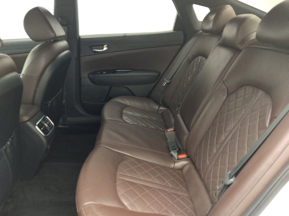 2019 Kia Optima in Hialeah, FL 33014 - 18065711 18