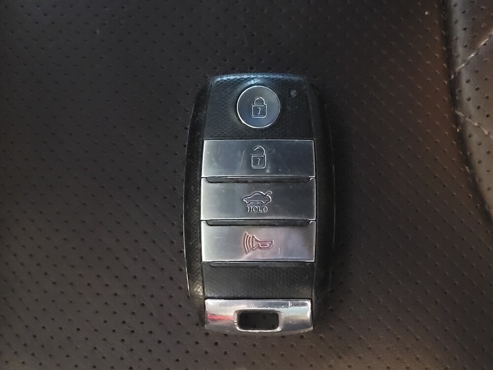 2019 Kia Optima in Hialeah, FL 33014 - 18065711 32