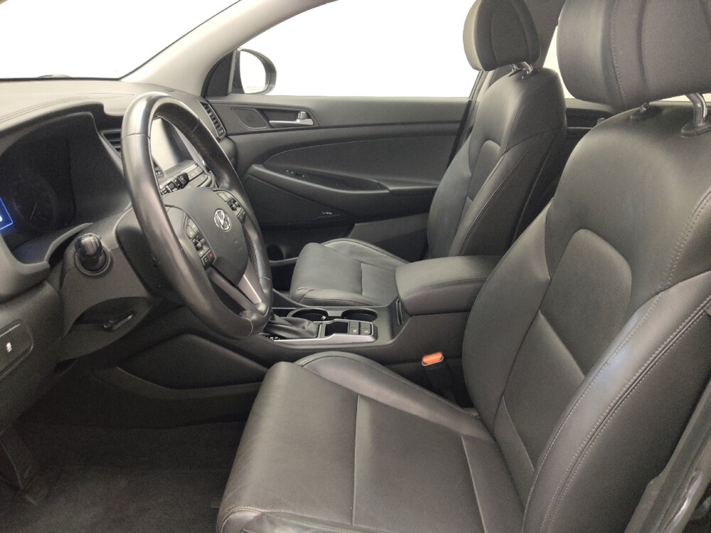 2017 Hyundai Tucson in Hialeah, FL 33014 - 18065713 17
