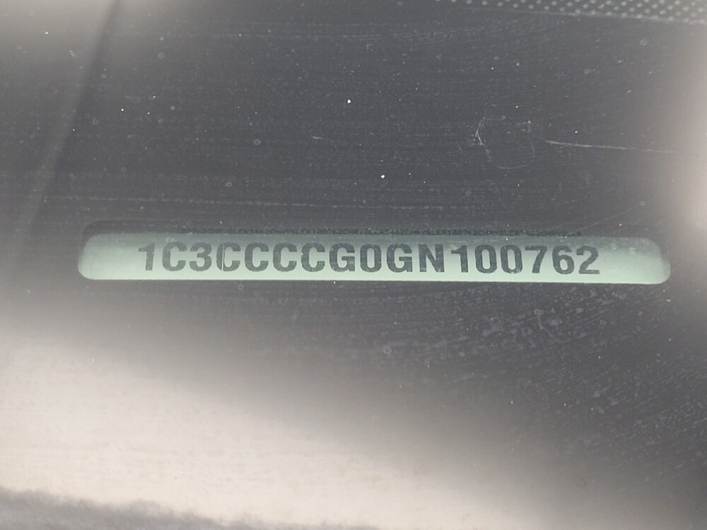 2016 Chrysler 200 in Indianapolis, IN 46222 - 18065740 33