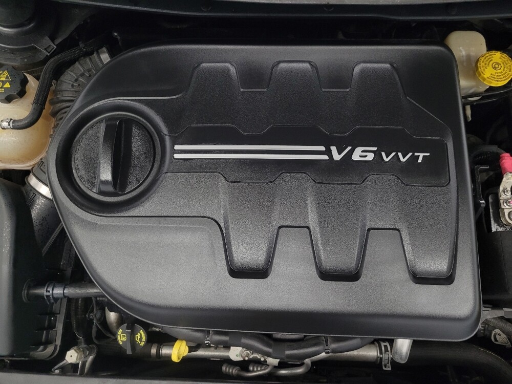 2016 Chrysler 200 in Indianapolis, IN 46222 - 18065740 30