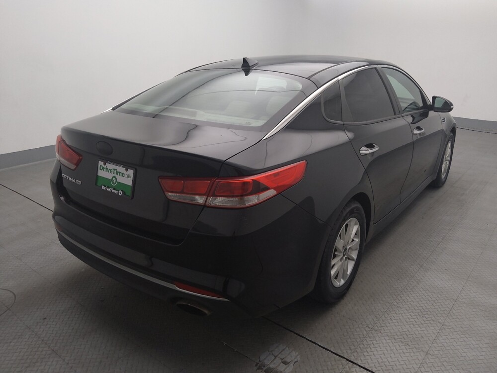 2018 Kia Optima in Gladstone, MO 64118 - 18065749 9