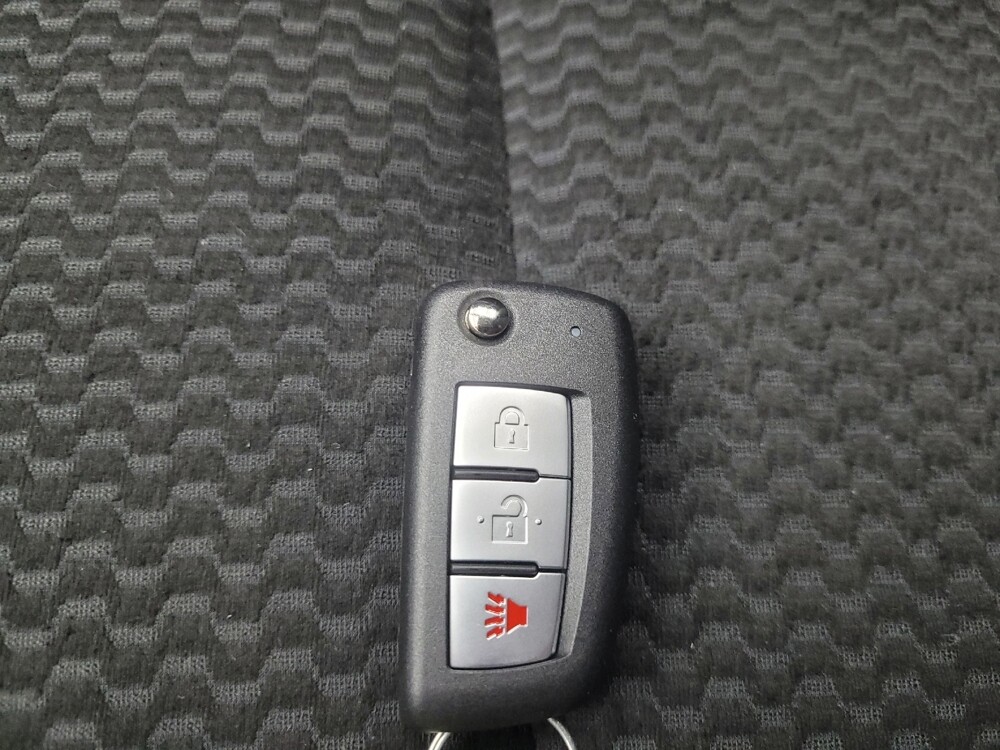 2021 Nissan Rogue Sport in Ft Wayne, IN 46805 - 18065757 32