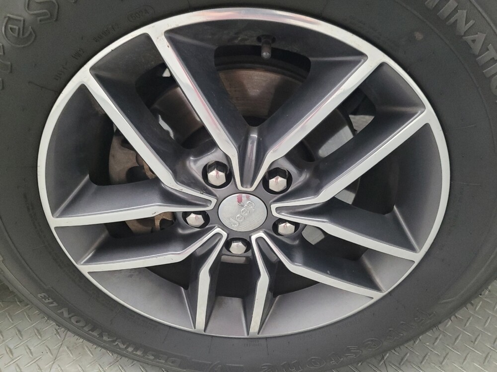 2017 Jeep Grand Cherokee in Taylor, MI 48180 - 18065782 31