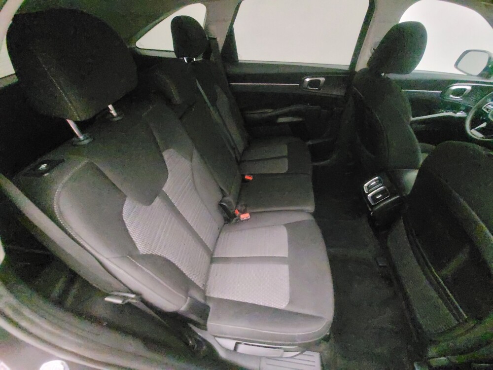 2021 Kia Sorento in Houston, TX 77074 - 18065853 19