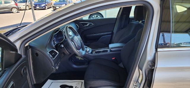 2016 Chrysler 200 in Barton, MD 21521 - 18065911 4