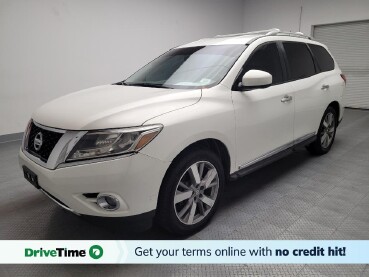 2013 Nissan Pathfinder in Downey, CA 90241