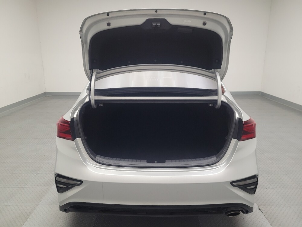 2019 Kia Forte in Riverside, CA 92504 - 18065926 29