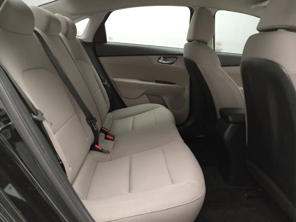 2019 Kia Forte in Lewisville, TX 75067 - 18065951 19