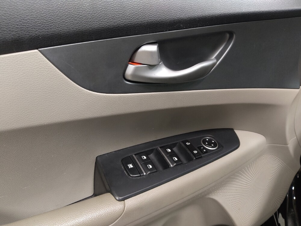 2019 Kia Forte in Lewisville, TX 75067 - 18065951 27