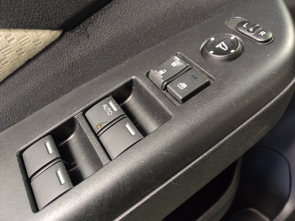 2016 Honda CR-V in Houston, TX 77060 - 18066005 27