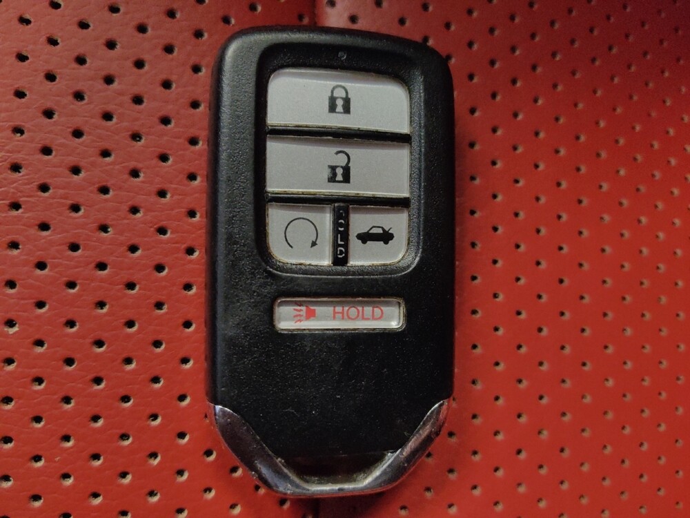 2020 Honda Accord in Live Oak, TX 78233 - 18066008 32