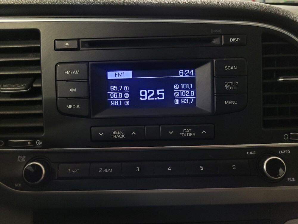 2017 Hyundai Elantra in Des Moines, IA 50310 - 18066040 25