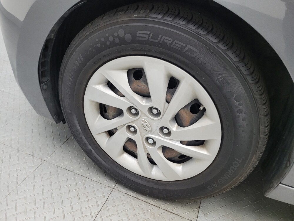 2017 Hyundai Elantra in Des Moines, IA 50310 - 18066040 31