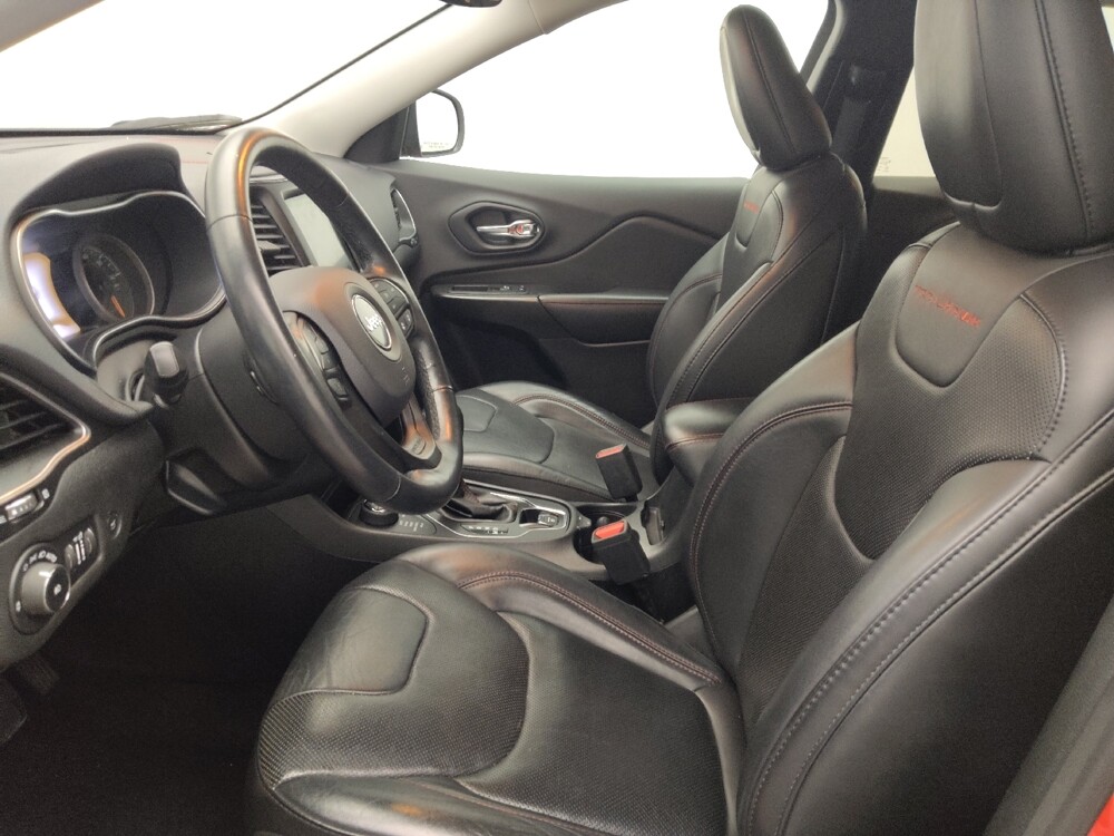 2019 Jeep Cherokee in Miami, FL 33157 - 18066059 17