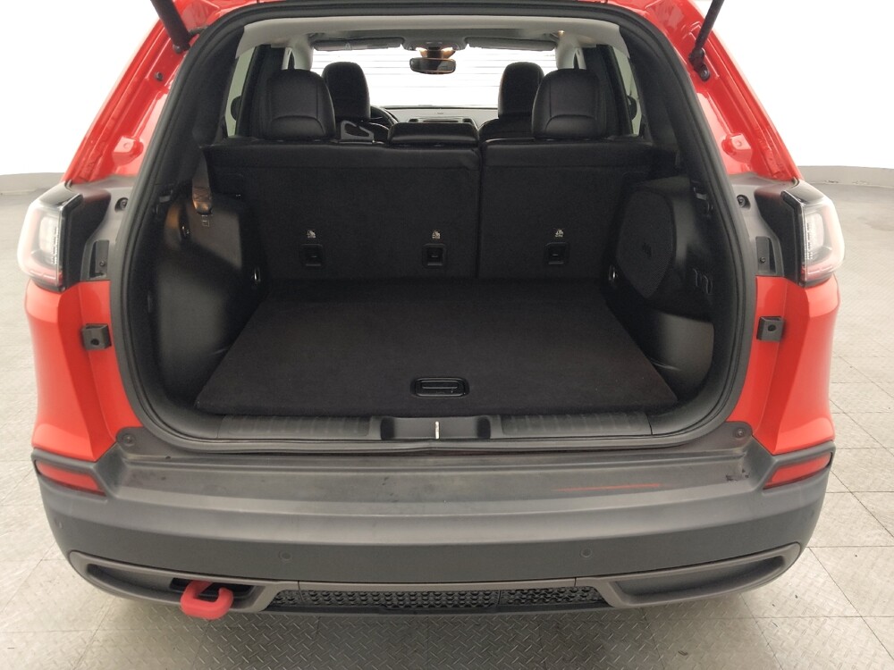 2019 Jeep Cherokee in Miami, FL 33157 - 18066059 29