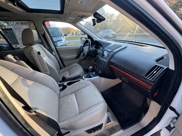 2010 Land Rover LR2 in Flowery Branch, GA 30542 - 18066133 8