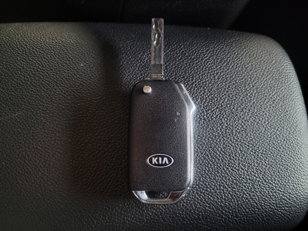 2019 Kia Forte in Stone Mountain, GA 30083 - 18066185 32