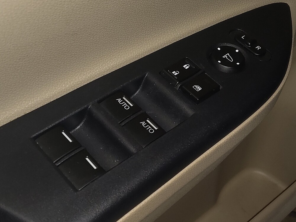 2017 Honda Accord in Hialeah, FL 33014 - 18066243 27