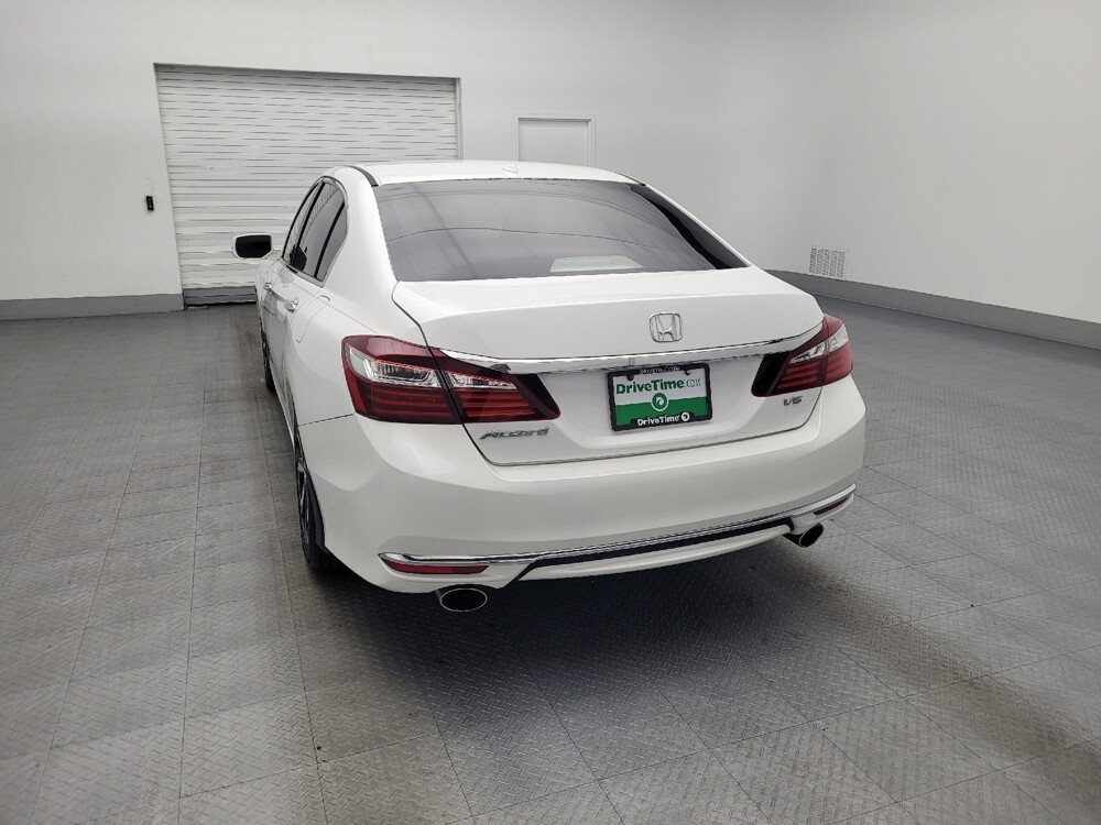 2017 Honda Accord in Hialeah, FL 33014 - 18066243 6