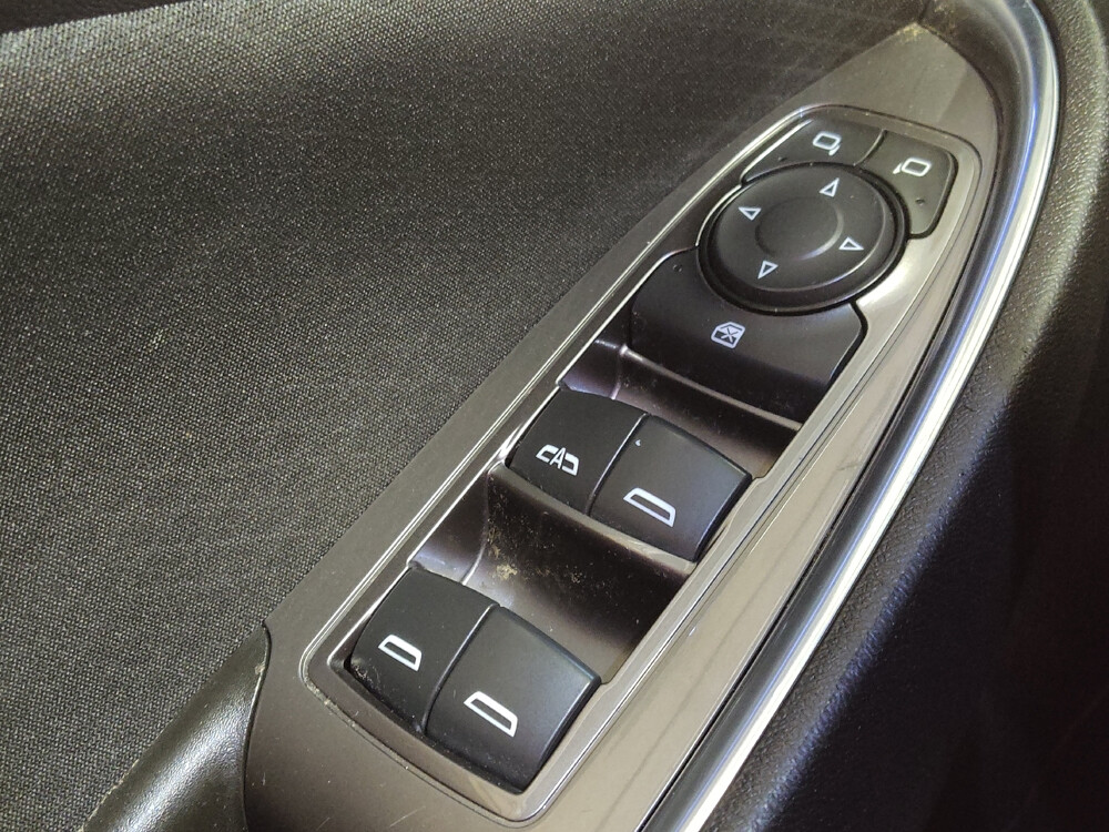 2017 Chevrolet Malibu in Greenville, NC 27834 - 18066260 27