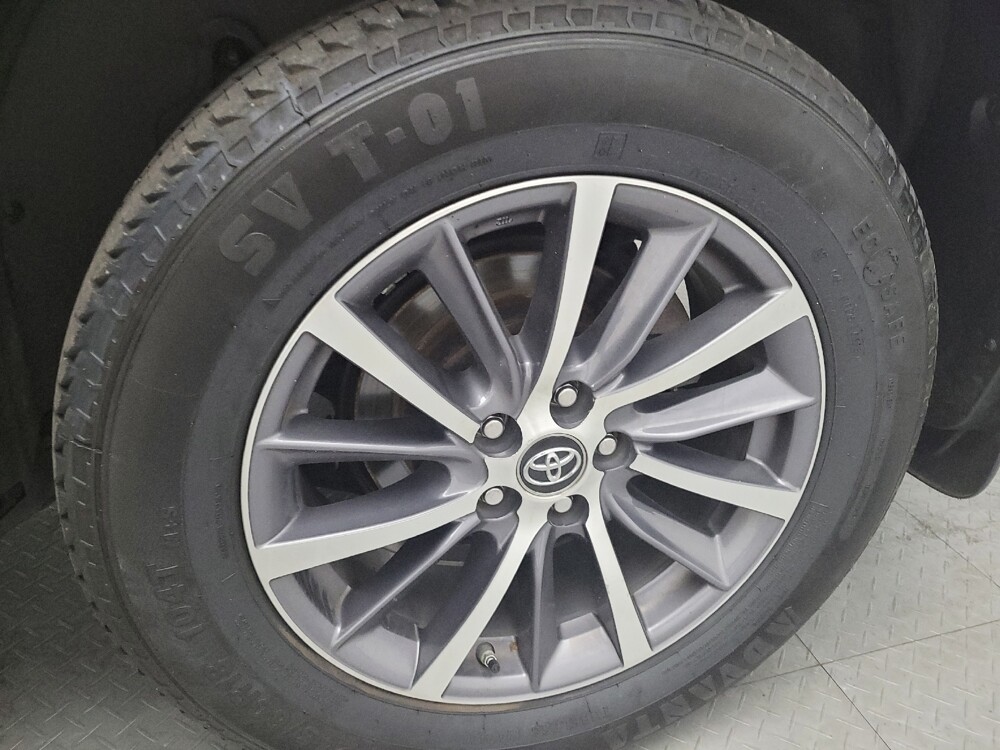 2017 Toyota Highlander in Miamisburg, OH 45342 - 18066324 31