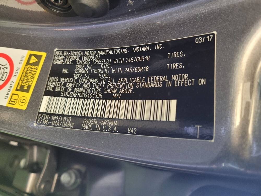 2017 Toyota Highlander in Miamisburg, OH 45342 - 18066324 33