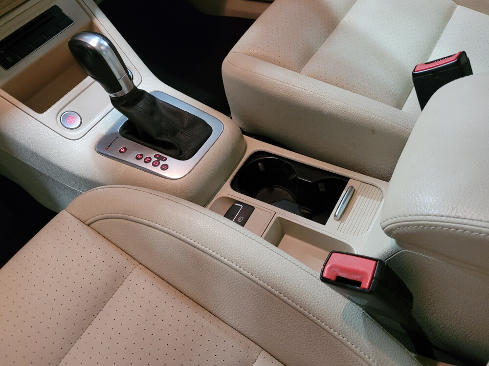 2015 Volkswagen Tiguan in Pittsburgh, PA 15237 - 18066331 26