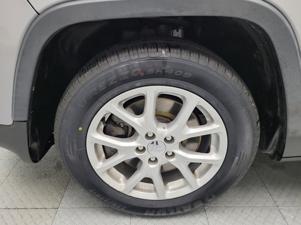 2015 Jeep Cherokee in Des Moines, IA 50310 - 18066355 31