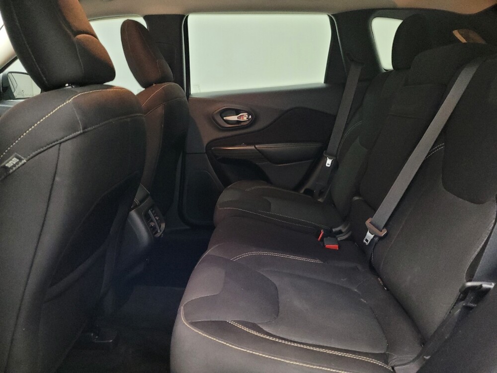 2015 Jeep Cherokee in Des Moines, IA 50310 - 18066355 18