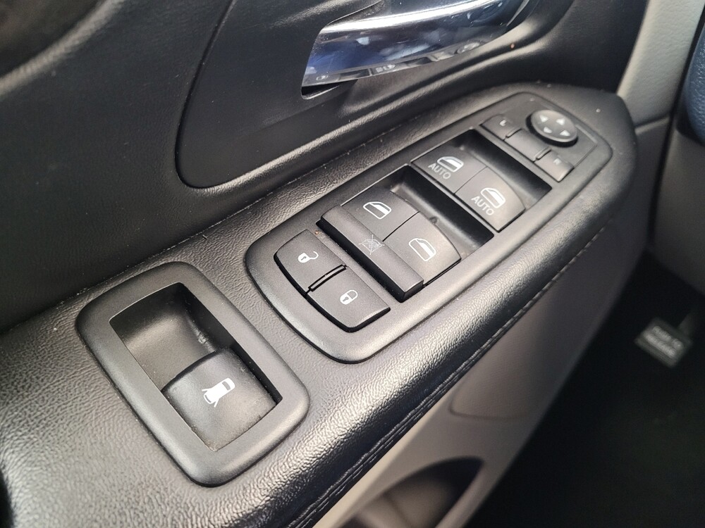 2015 Dodge Grand Caravan in Miamisburg, OH 45342 - 18066402 27