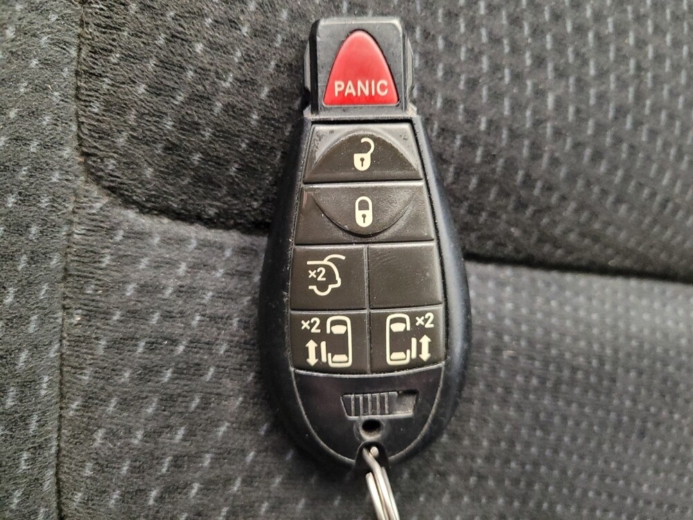 2015 Dodge Grand Caravan in Miamisburg, OH 45342 - 18066402 32