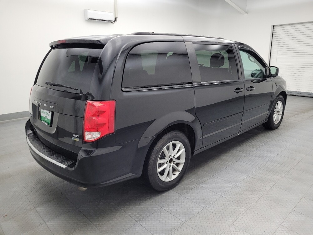 2015 Dodge Grand Caravan in Miamisburg, OH 45342 - 18066402 10