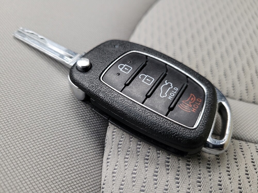 2018 Hyundai Sonata in Tucson, AZ 85705 - 18066483 32