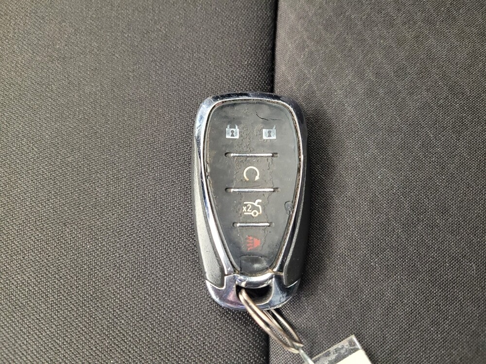 2020 Chevrolet Malibu in Fairfield, OH 45014 - 18066499 32