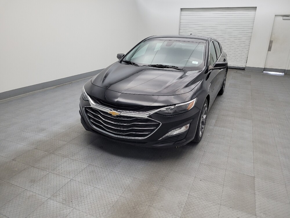 2020 Chevrolet Malibu in Fairfield, OH 45014 - 18066499 15